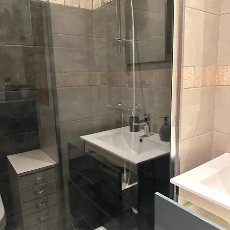 Standing 4 Etoiles Apartamento *
